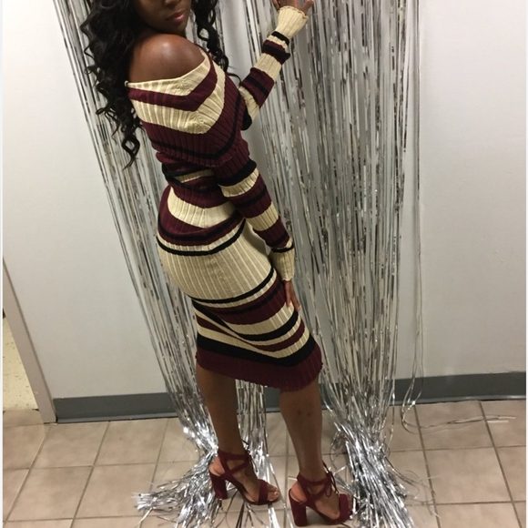 OFF THE SHOULDER SWEATER DRESS - Picture 2 of 8